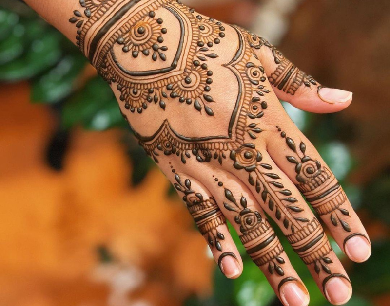 Weeding henna art